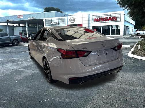 2025 Nissan Altima SR
