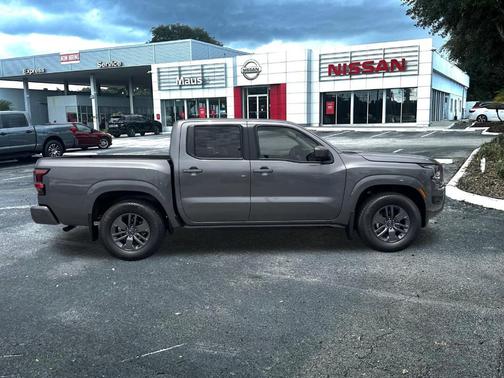 2025 Nissan Frontier SV