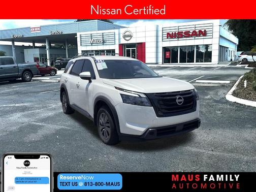 2024 Nissan Pathfinder SV