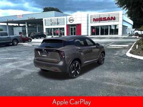 2025 Nissan Kicks SR