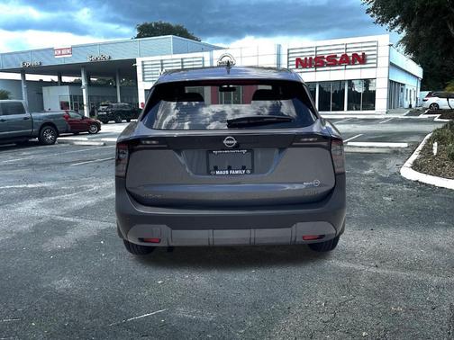 2025 Nissan Kicks S