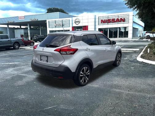2018 Nissan Kicks SV
