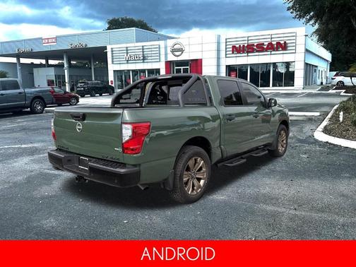 2024 Nissan Titan SV