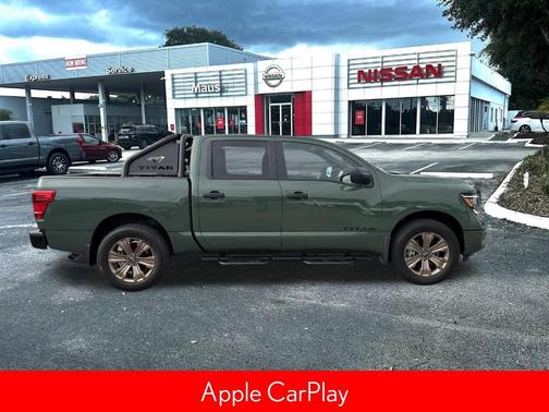 2024 Nissan Titan SV