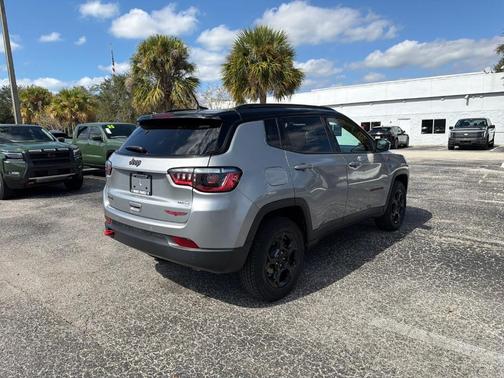 2023 Jeep Compass Trailhawk