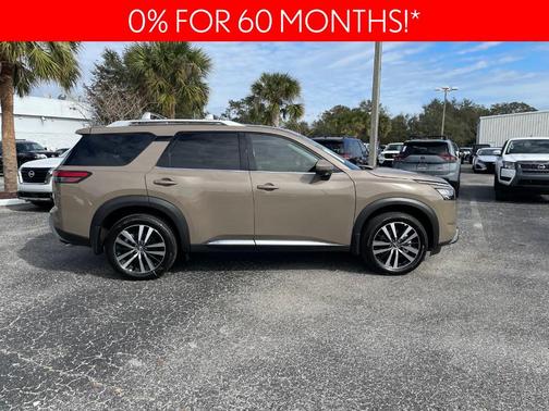 2025 Nissan Pathfinder Platinum