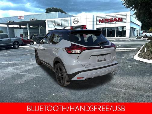 2022 Nissan Kicks SR