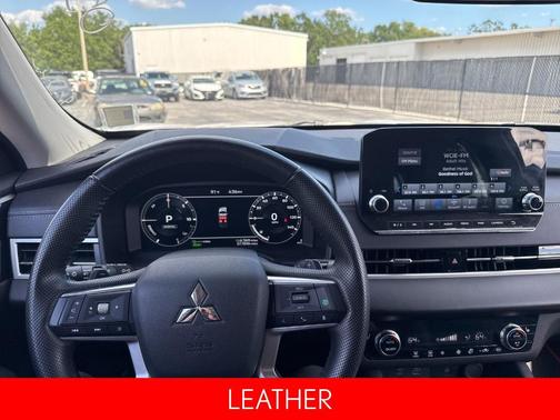 2024 Mitsubishi Outlander PHEV SE