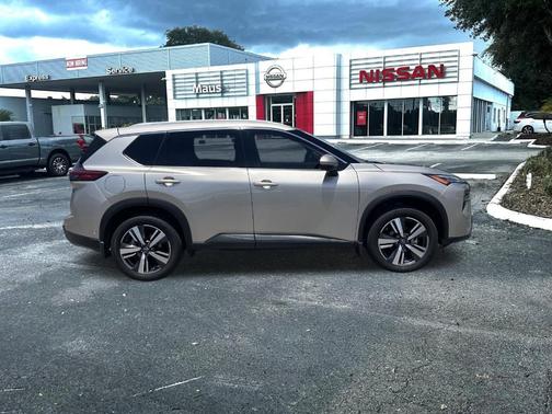 2024 Nissan Rogue SL