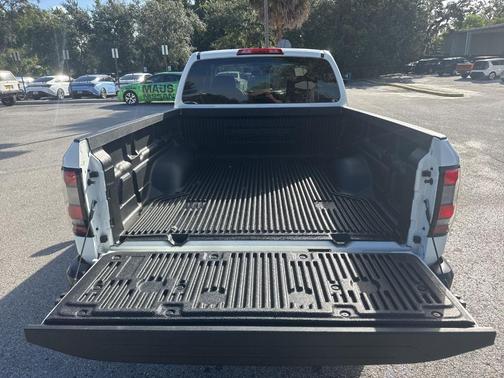 2024 Nissan Frontier S