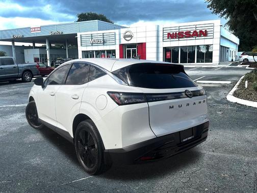 2025 Nissan Murano SV