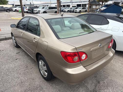2005 Toyota Corolla LE