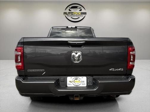 2021 RAM 3500 Big Horn Crew Cab 4x4 8' Box