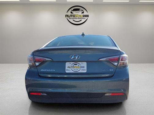 2016 Hyundai SONATA Hybrid SE