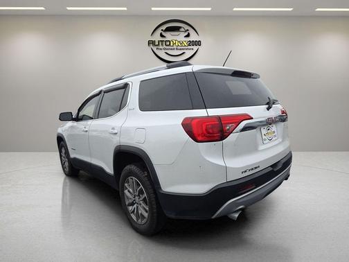 2019 GMC Acadia SLE-2