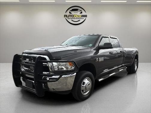 2018 RAM 3500 Tradesman Crew Cab 4x4 8' Box