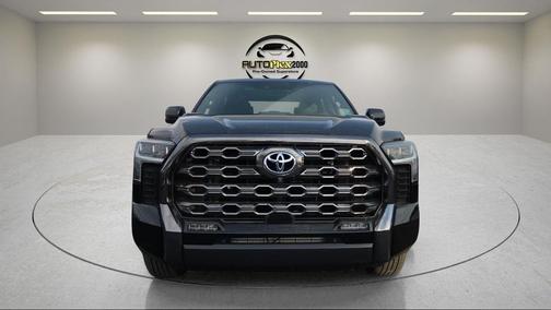 2022 Toyota Tundra Hybrid Platinum