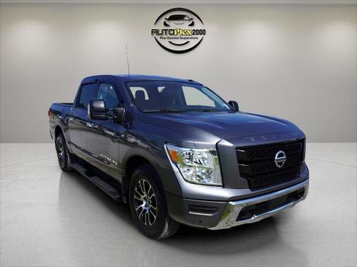 2020 Nissan Titan SV