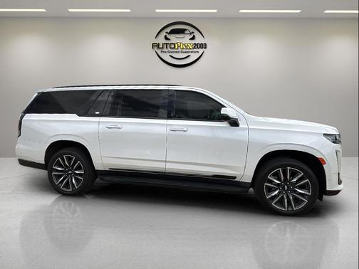 2023 Cadillac Escalade ESV Sport