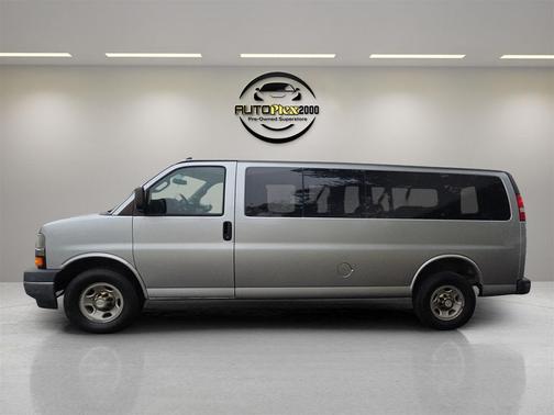 2017 Chevrolet Express 3500 LT