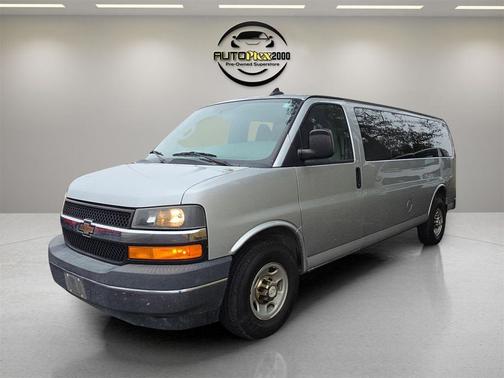 2017 Chevrolet Express 3500 LT