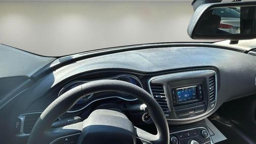 Granite Crystal Metallic Clearcoat 2015 Chrysler 200 Limited