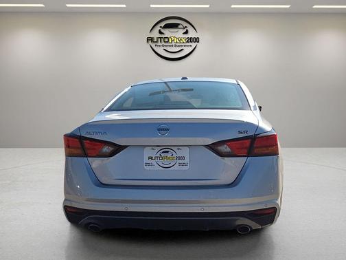 2020 Nissan Altima SR FWD