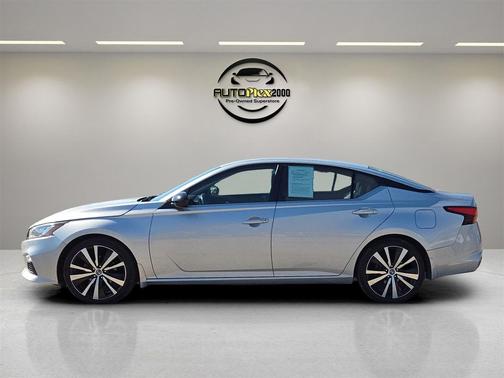 2020 Nissan Altima SR FWD