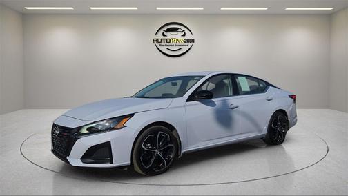 2025 Nissan Altima SR FWD