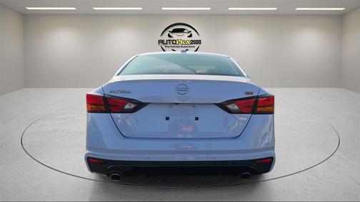 2025 Nissan Altima SR FWD