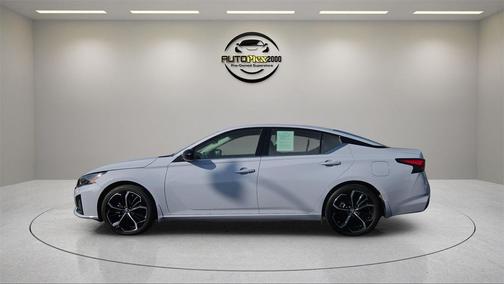 2025 Nissan Altima SR FWD