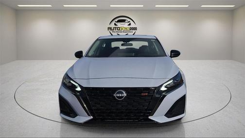 2025 Nissan Altima SR FWD