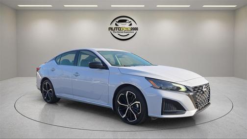 2025 Nissan Altima SR FWD