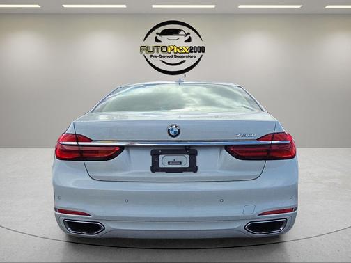 2017 BMW 750 I