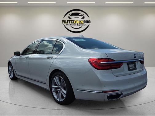 2017 BMW 750 I