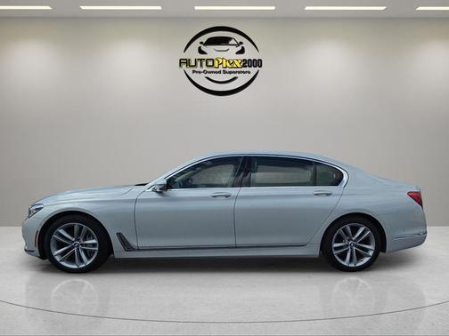 2017 BMW 750 I
