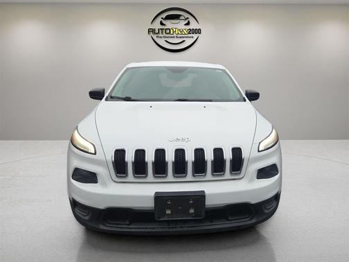 2016 Jeep Cherokee Sport