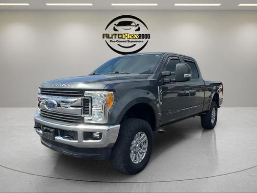 Magnetic 2017 Ford F-250 XLT