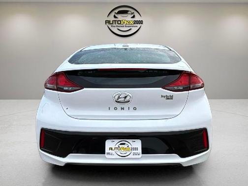 Ceramic White 2018 Hyundai IONIQ Hybrid Blue