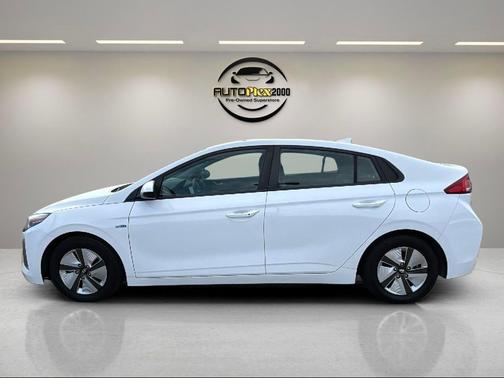Ceramic White 2018 Hyundai IONIQ Hybrid Blue