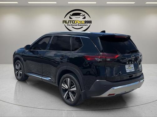 Super Black 2023 Nissan Rogue Platinum