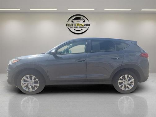 2021 Hyundai TUCSON SE