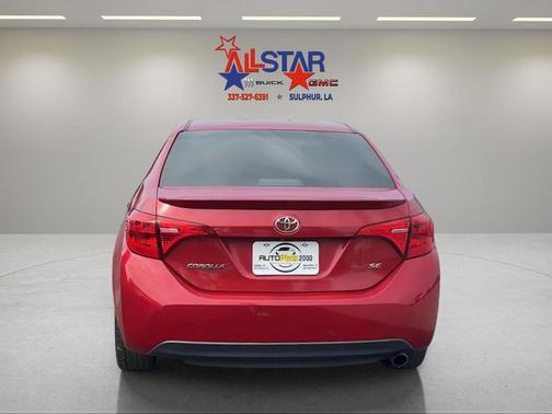 Barcelona Red Metallic 2018 Toyota Corolla SE