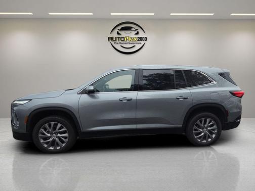 2025 Buick Enclave Preferred FWD