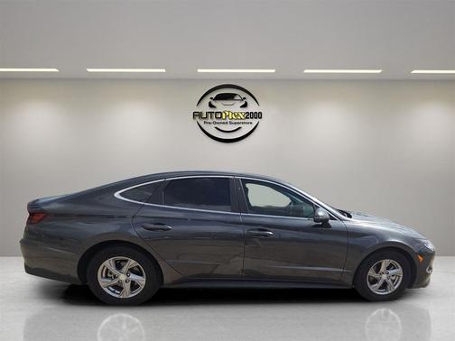 2023 Hyundai SONATA SE