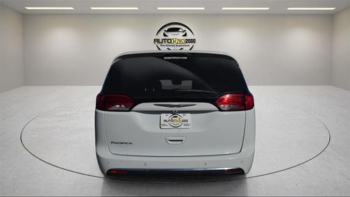 2020 Chrysler Pacifica Touring-L Plus