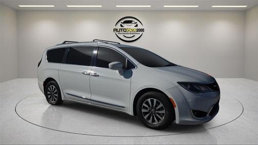 2020 Chrysler Pacifica Touring-L Plus
