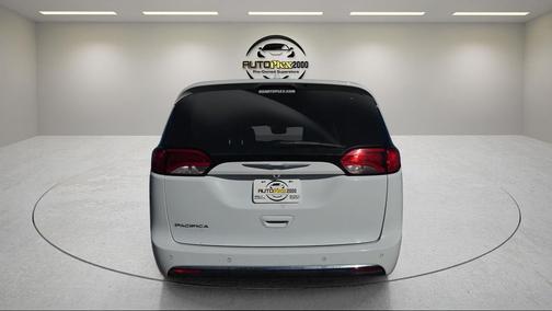 2020 Chrysler Pacifica Touring-L Plus