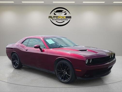 Octane Red Pearlcoat 2018 Dodge Challenger SXT