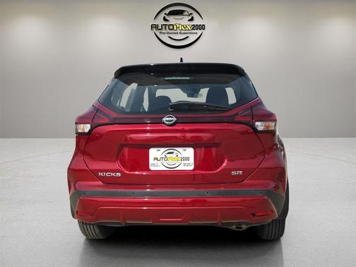 2023 Nissan Kicks SR